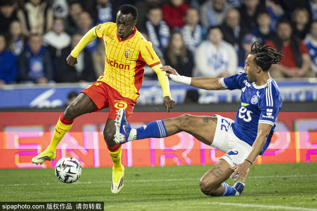 朗斯与巴黎的争夺战:魔鬼赛程下的欧冠梦